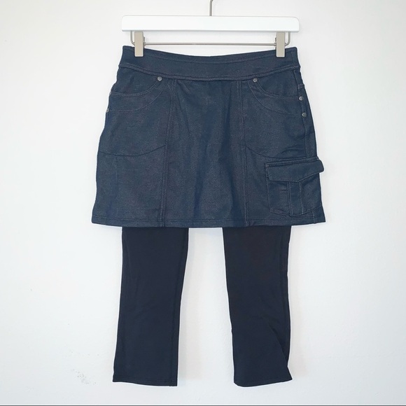 Athleta Bettona 2-in-1 skirt with capri leggings size XS - Picture 3 of 6